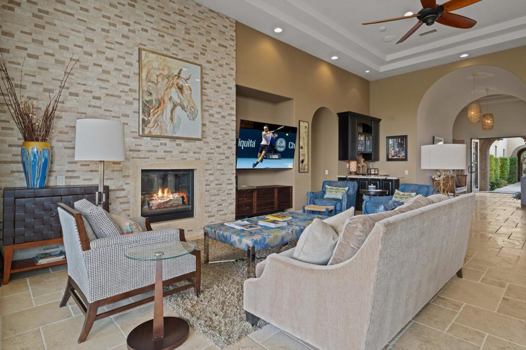 58380 Aracena Property Photo 15