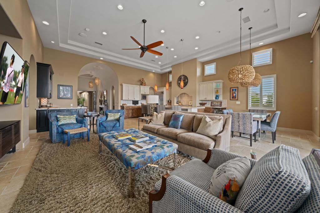 58380 Aracena Property Photo 16