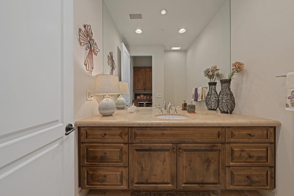 58380 Aracena Property Photo 25