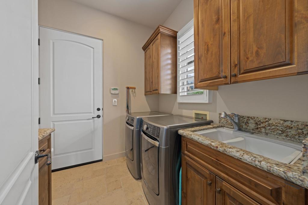 58380 Aracena Property Photo 35
