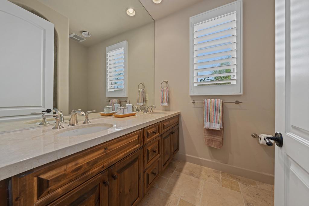 58380 Aracena Property Photo 41