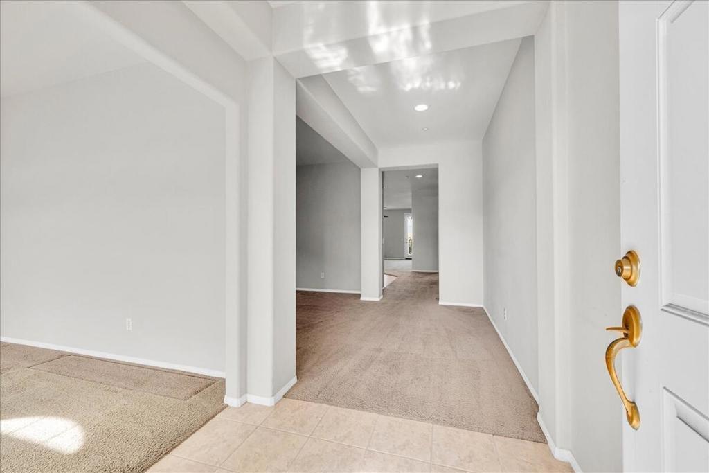 2590 Windmill Way Property Photo 2