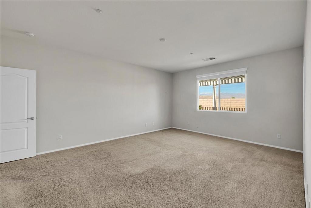 2590 Windmill Way Property Photo 23