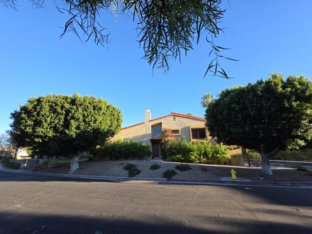 464 E Calle Begonia Property Photo 1