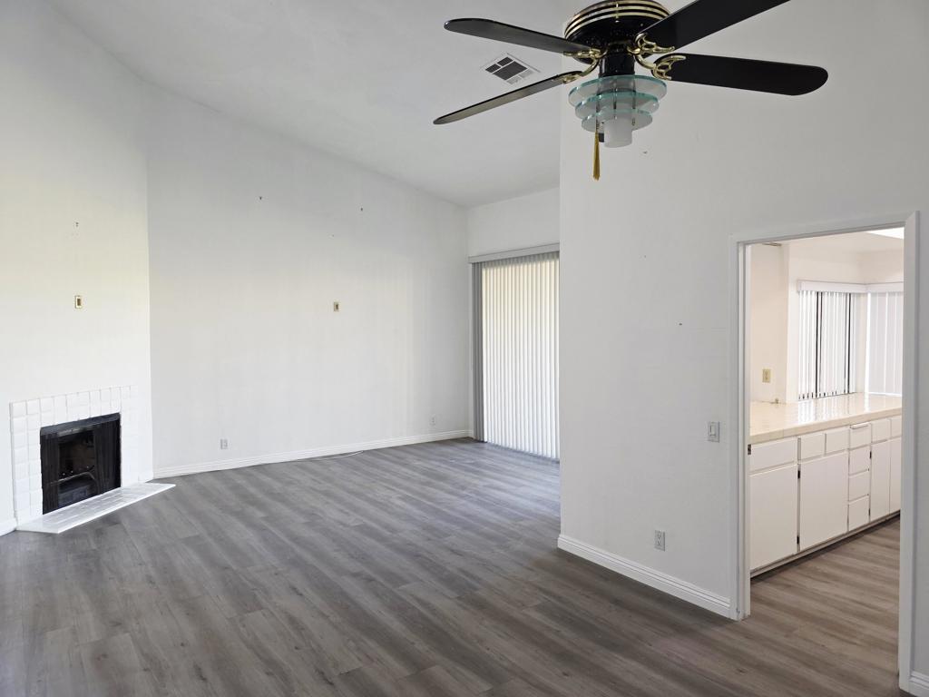464 E Calle Begonia Property Photo 7