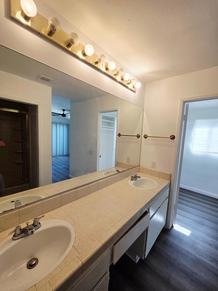 464 E Calle Begonia Property Photo 20
