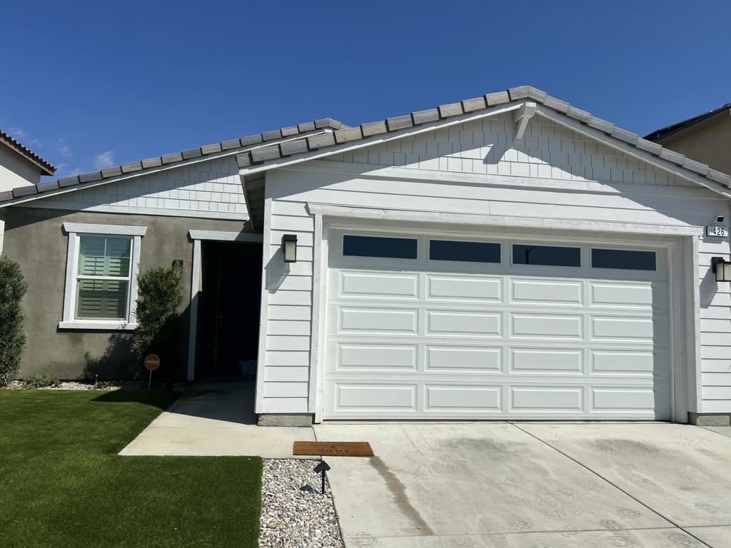 426 E Orchard Street Property Photo 2