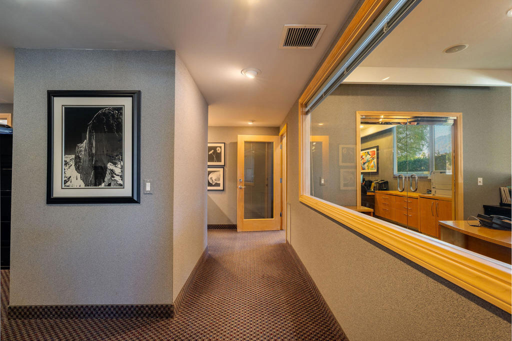 181 Civic Drive 1 Property Photo 25