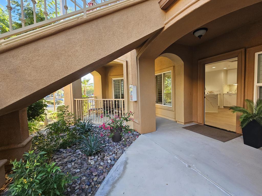 45245 Seeley Drive 18d Property Photo 4