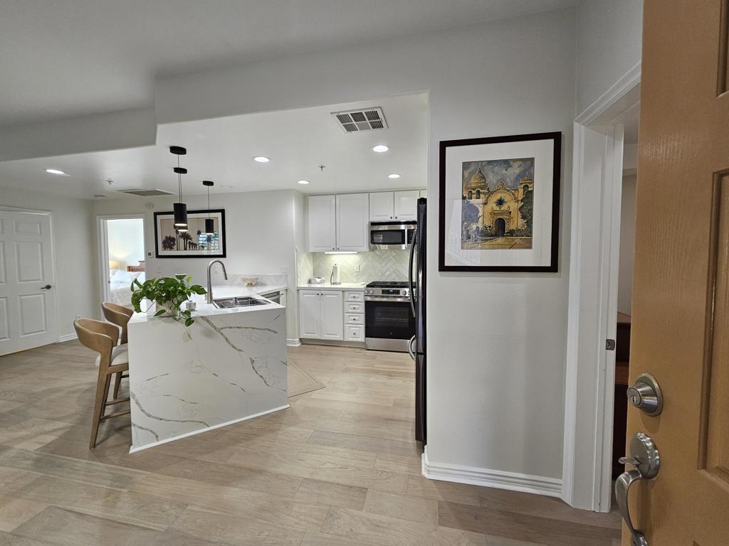 45245 Seeley Drive 18d Property Photo 6