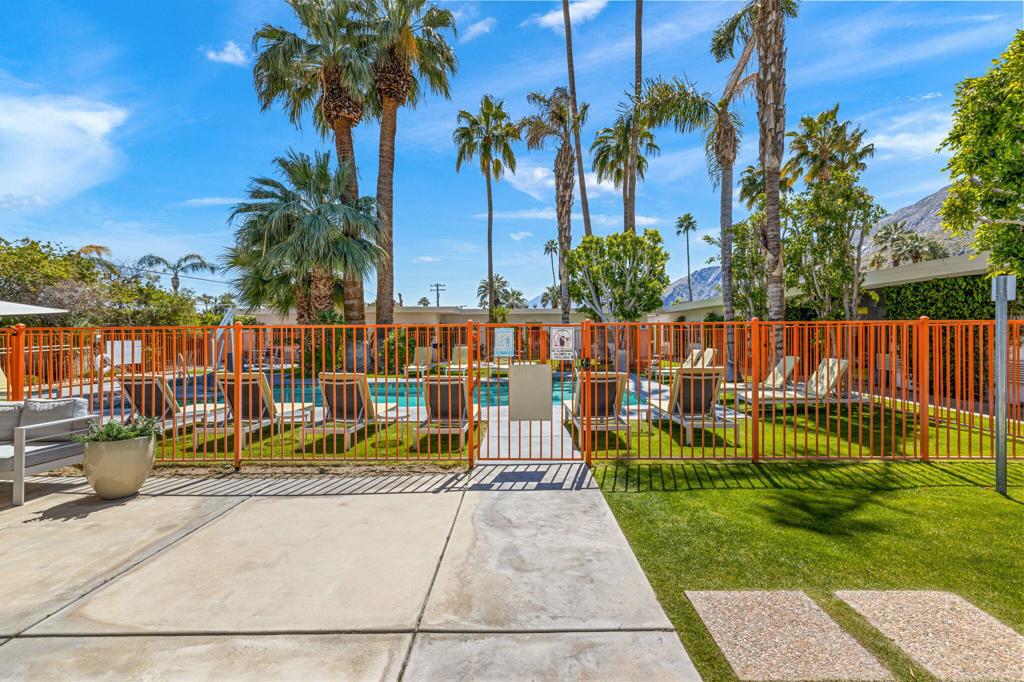 950 Indian Canyon Drive Property Photo 17