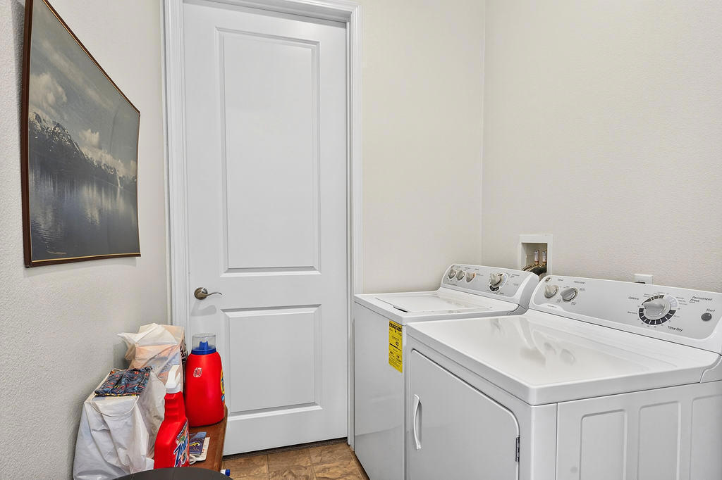 2107 Via Calderia Property Photo 19