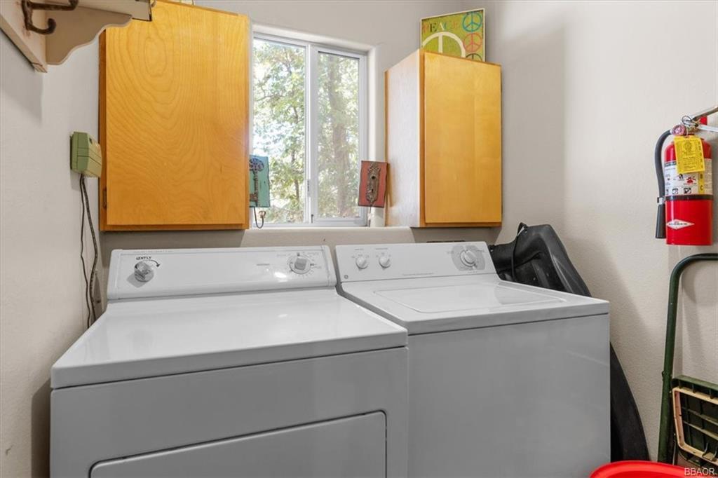 1396 La Crescenta Drive Property Photo 20