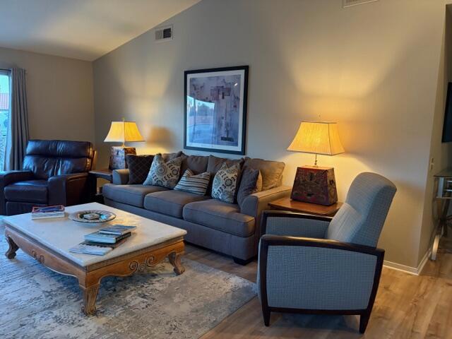 726 N Vista Lago N Property Photo 3