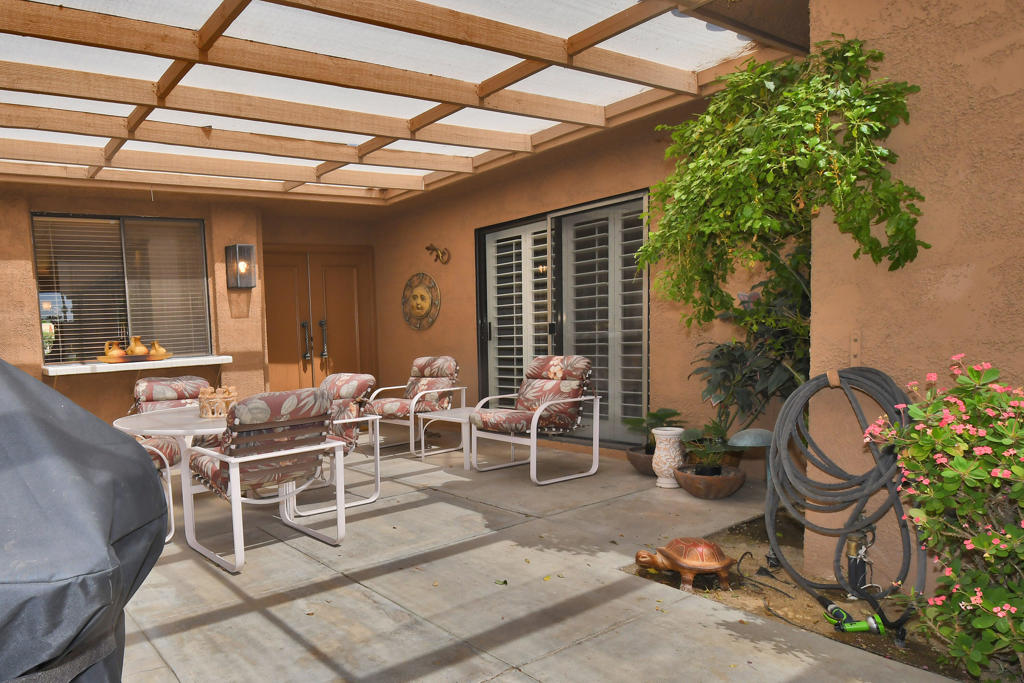 2 Granada Drive Property Photo 3