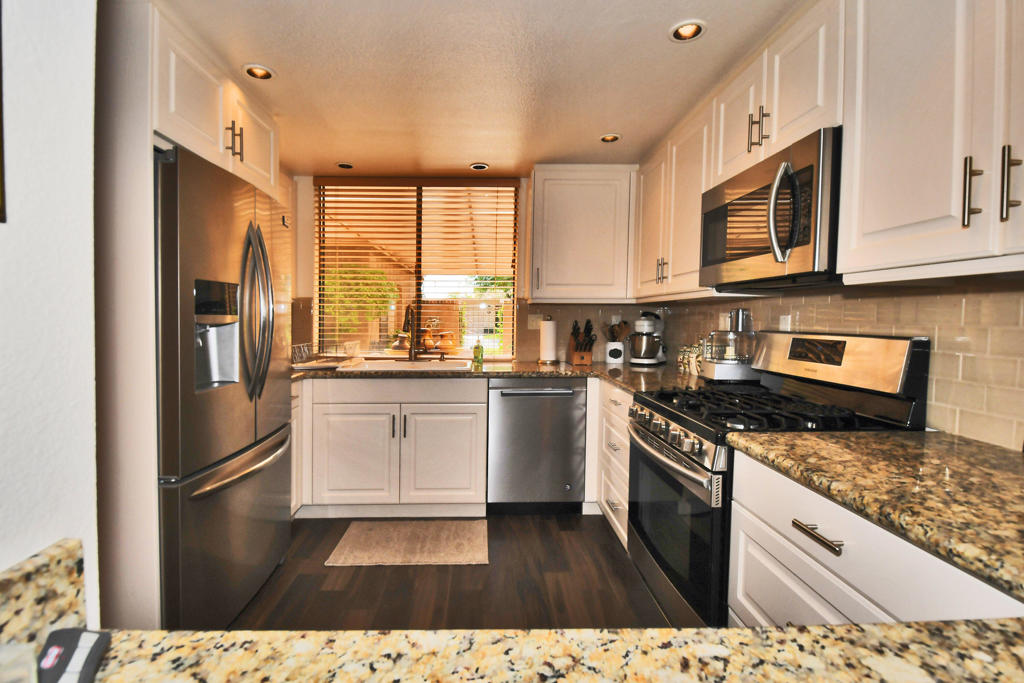 2 Granada Drive Property Photo 8