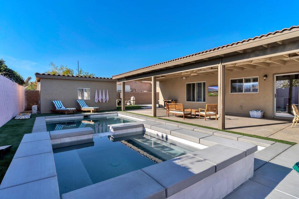83347 Mango Walk Property Photo 2