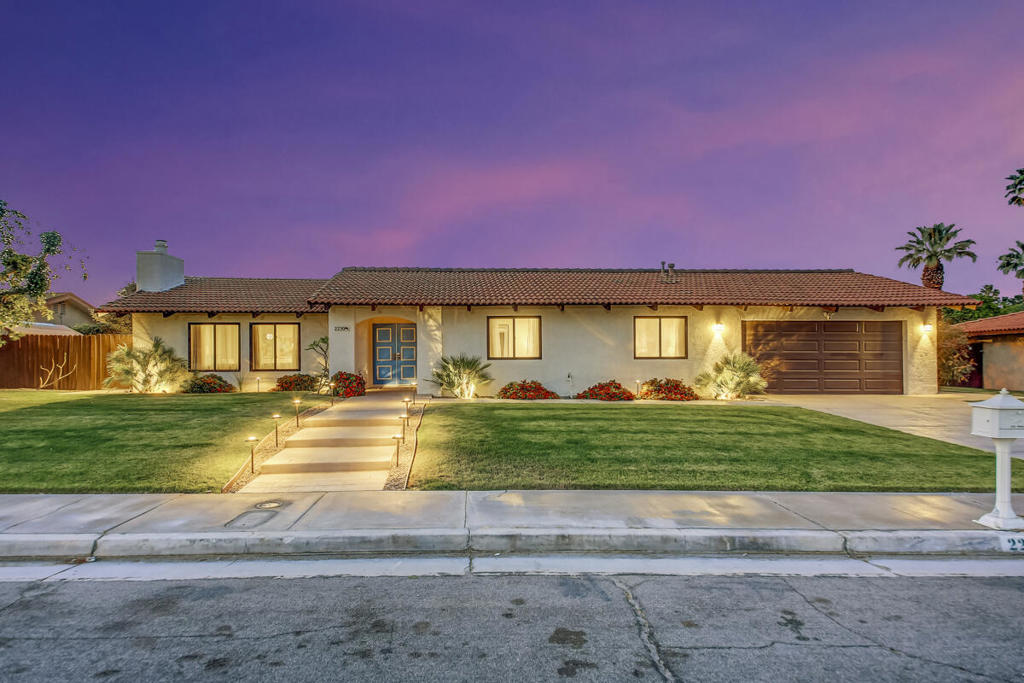 2230 Tamarisk Road Property Photo 2