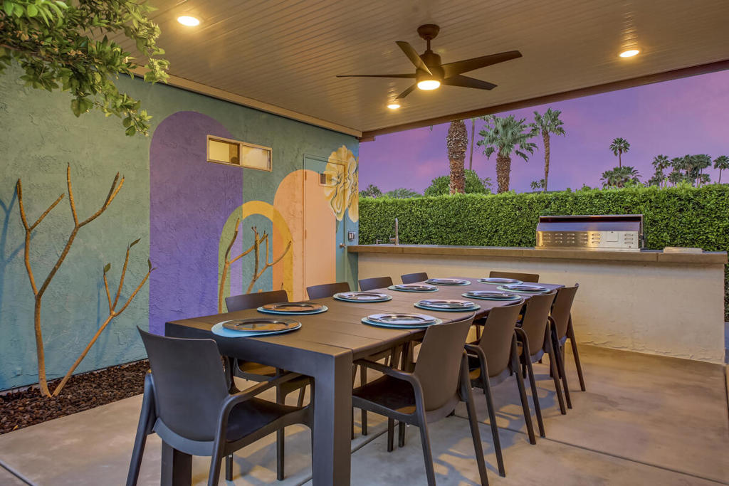 2230 Tamarisk Road Property Photo 5