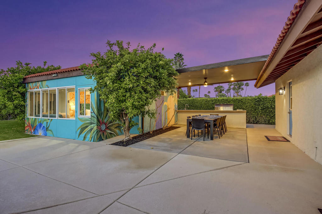 2230 Tamarisk Road Property Photo 10