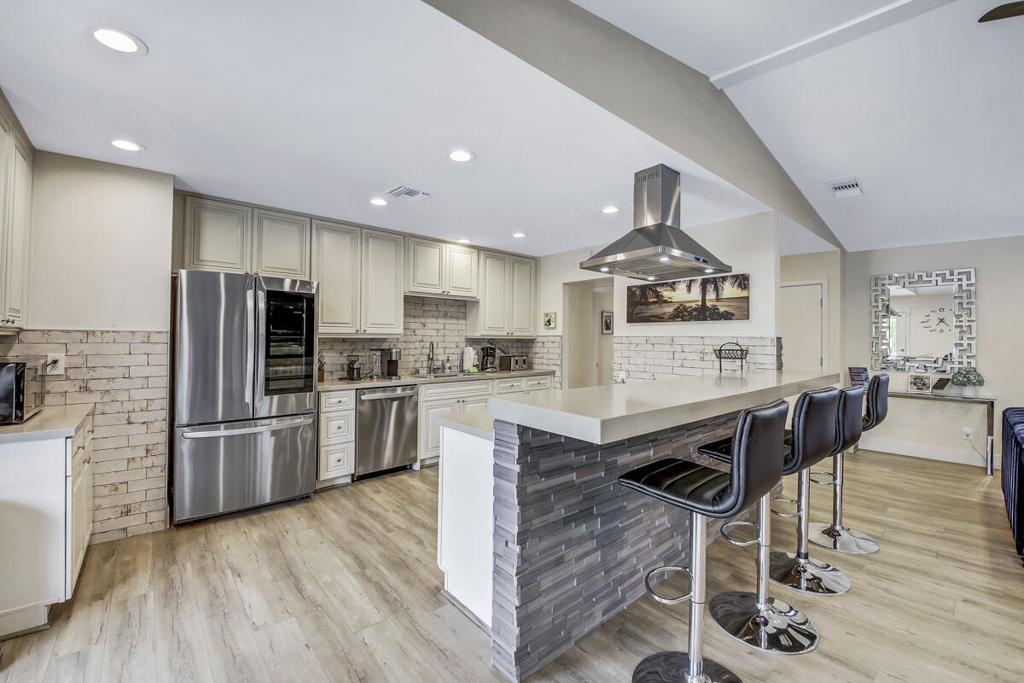 2230 Tamarisk Road Property Photo 39