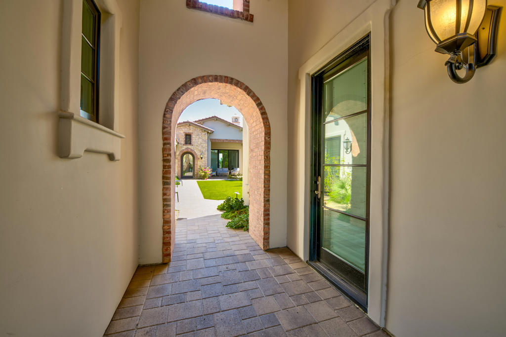 81722 Andalusia Property Photo 3