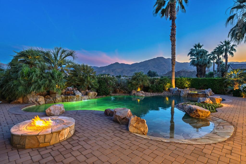 58170 Aracena Property Photo 1