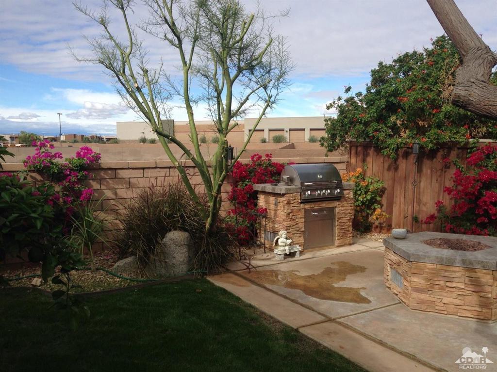 79760 Desert Willow Street Property Photo 18