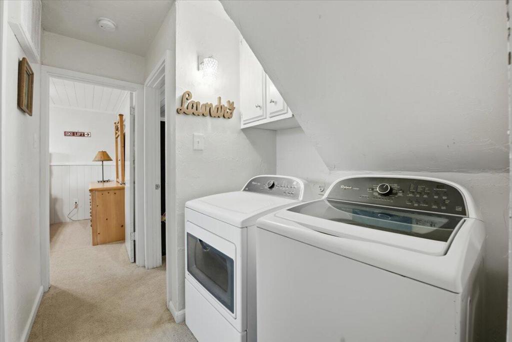 913 Mount Doble Drive Property Photo 20