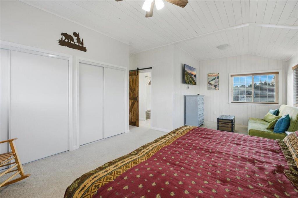 913 Mount Doble Drive Property Photo 32