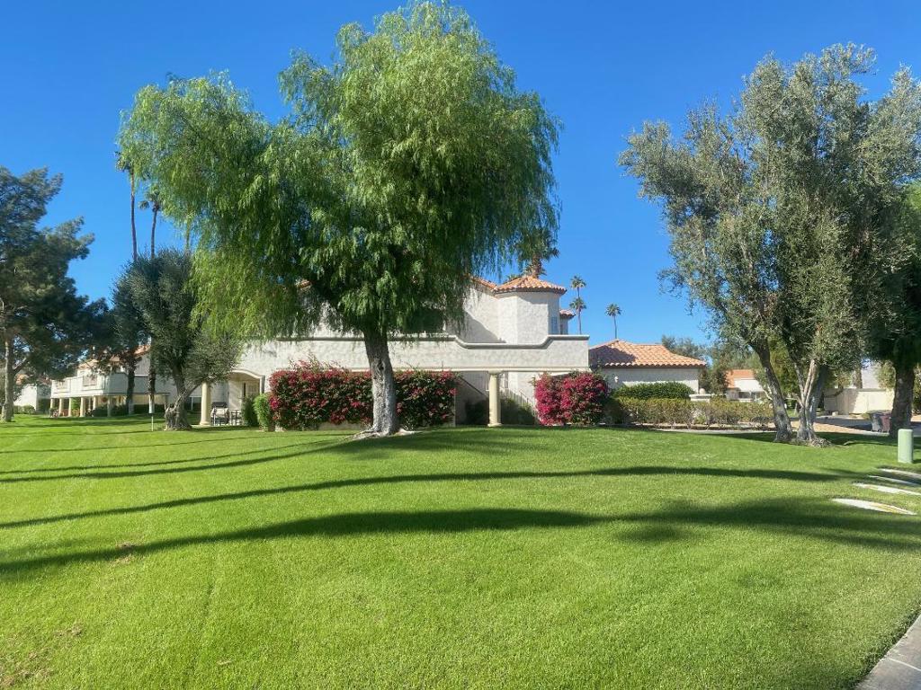 413 Desert Falls Drive N Property Photo 32