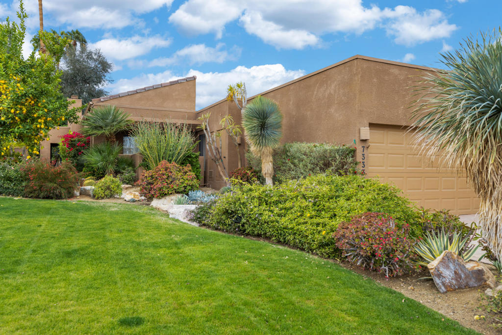 73335 Oriole Court Property Photo 1