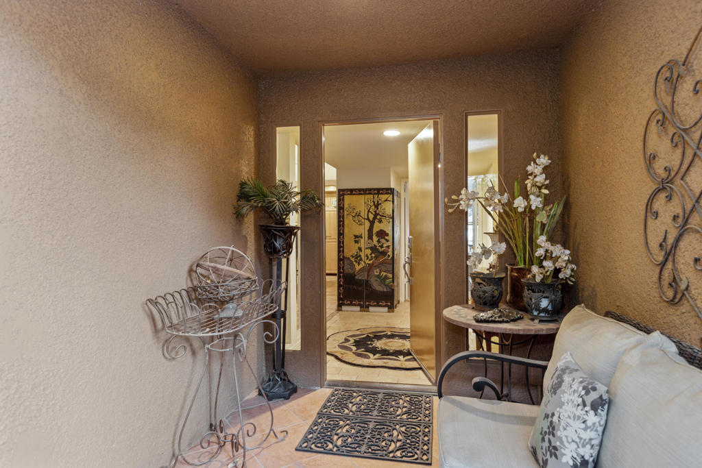 73335 Oriole Court Property Photo 4