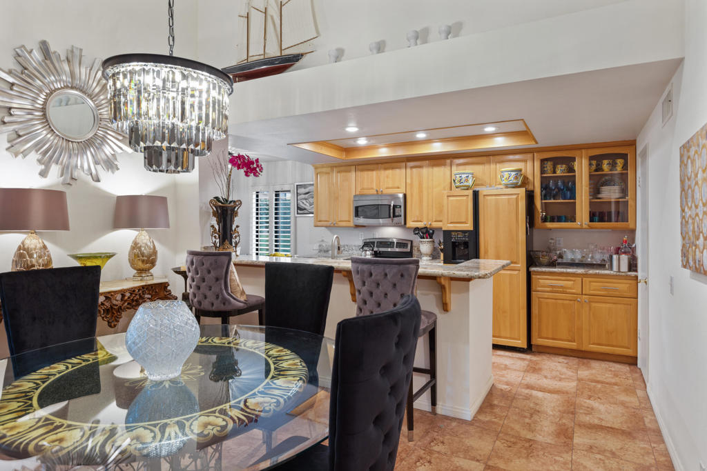 73335 Oriole Court Property Photo 8