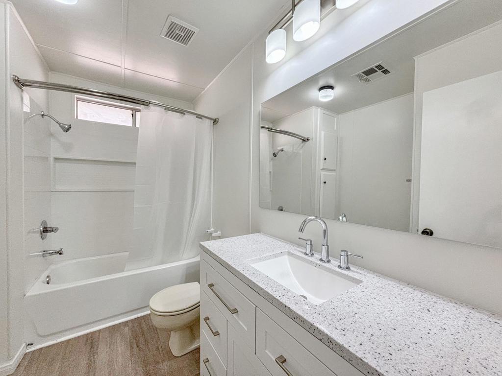 40215 Harris Lane Property Photo 4