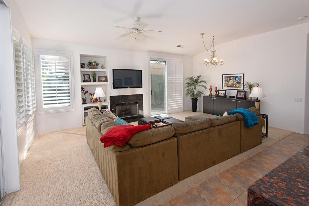 29488 W Laguna Drive Property Photo 3