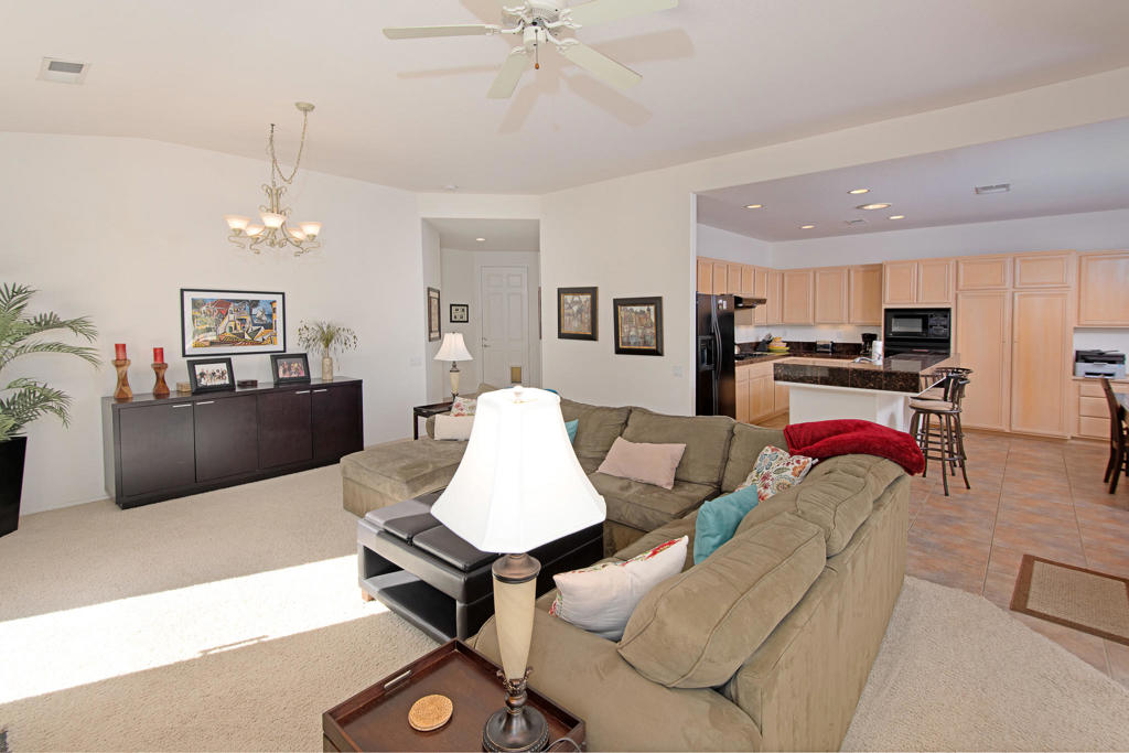 29488 W Laguna Drive Property Photo 4