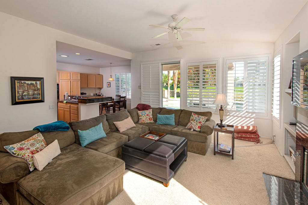 29488 W Laguna Drive Property Photo 5