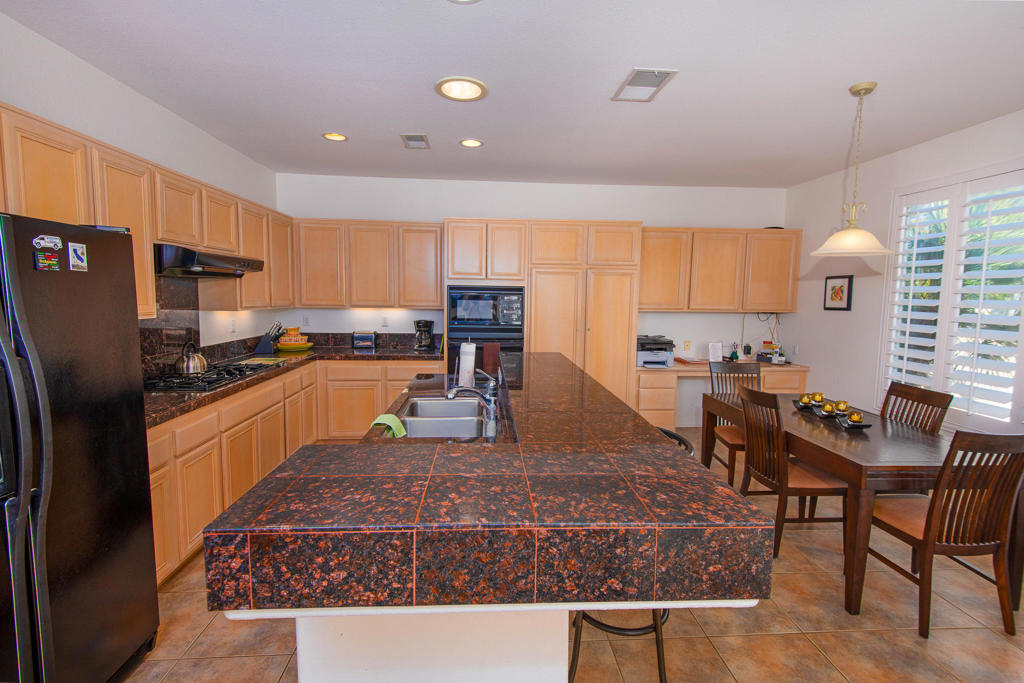 29488 W Laguna Drive Property Photo 6