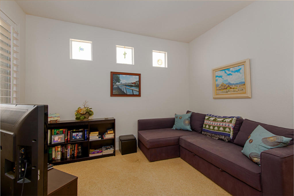 29488 W Laguna Drive Property Photo 9