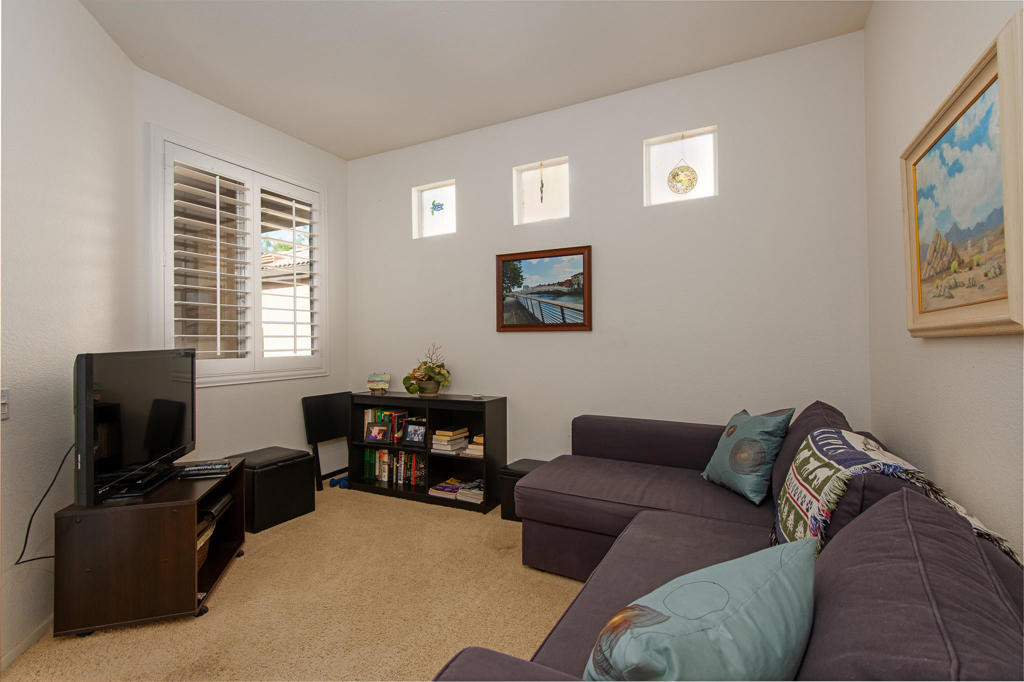 29488 W Laguna Drive Property Photo 10