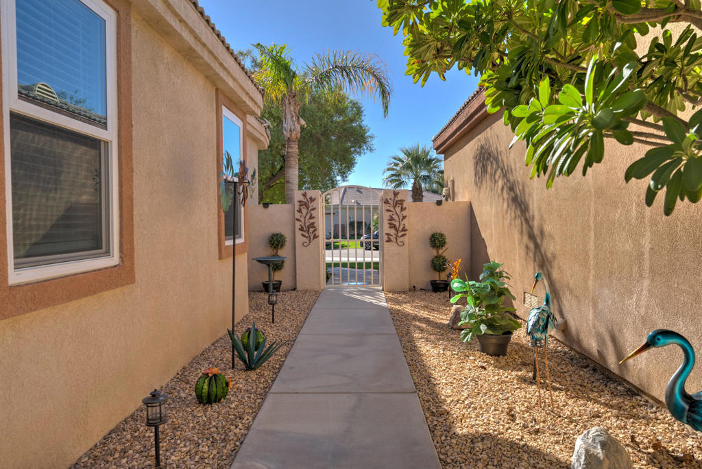 29578 W Laguna Drive Property Photo 3