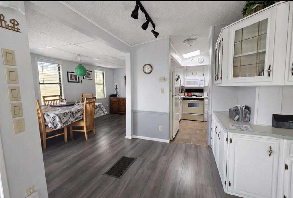 16400 Bubbling Wells Road 95 Property Photo 1