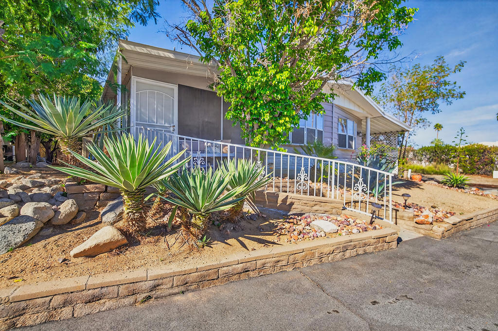33 Diamond E Drive Property Photo 4