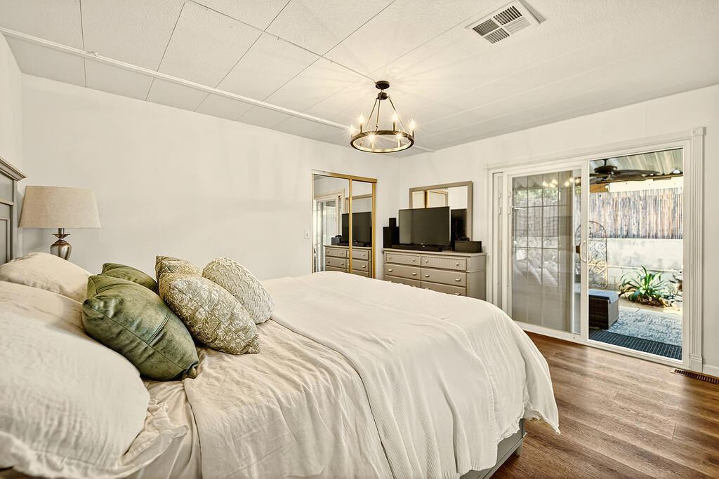 33 Diamond E Drive Property Photo 13