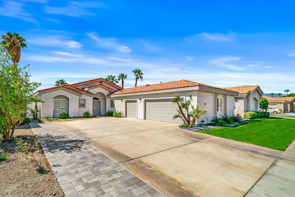 79535 Dandelion Drive Property Photo 2