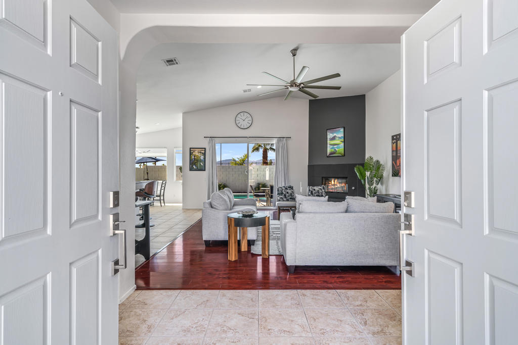 79535 Dandelion Drive Property Photo 4