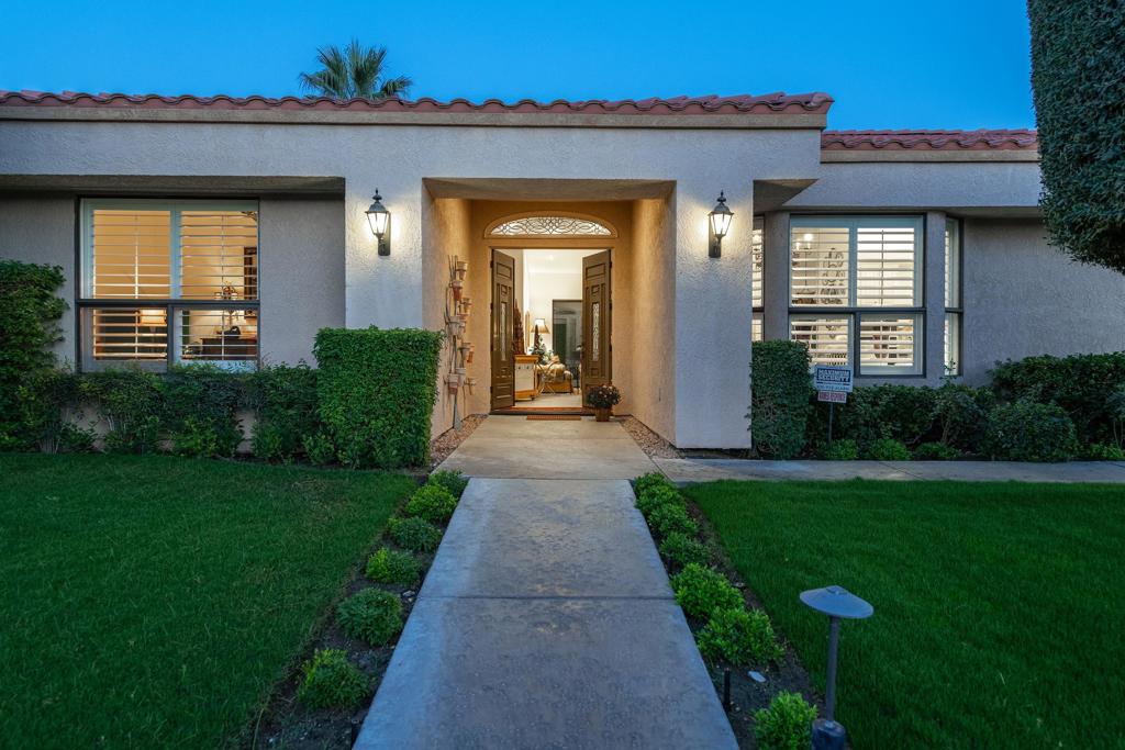 21 Mission Palms W Property Photo 19