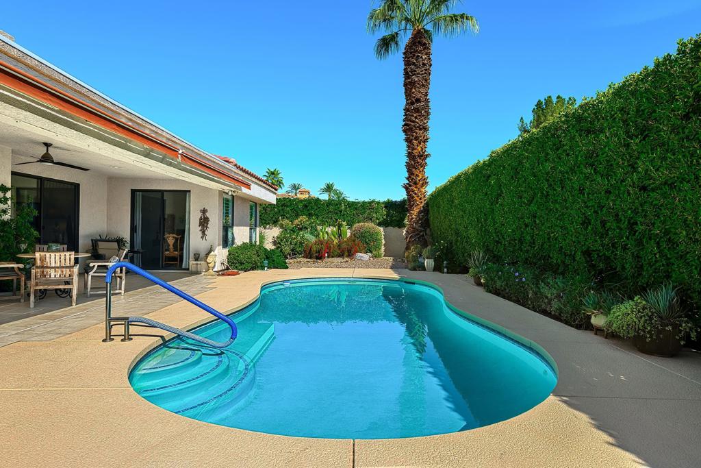 21 Mission Palms W Property Photo 23
