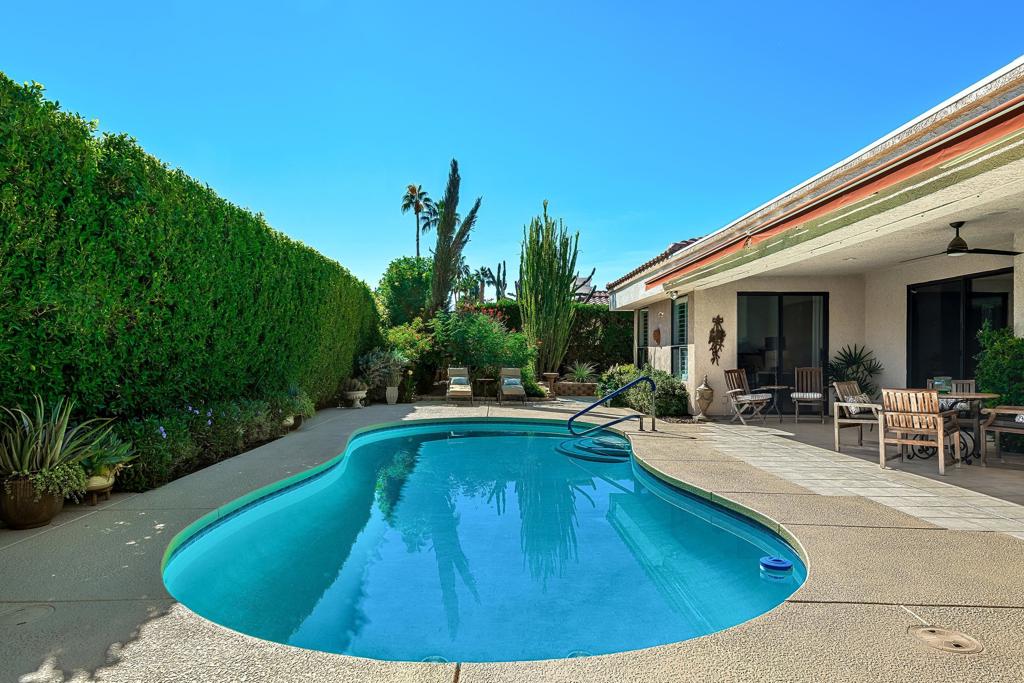 21 Mission Palms W Property Photo 40